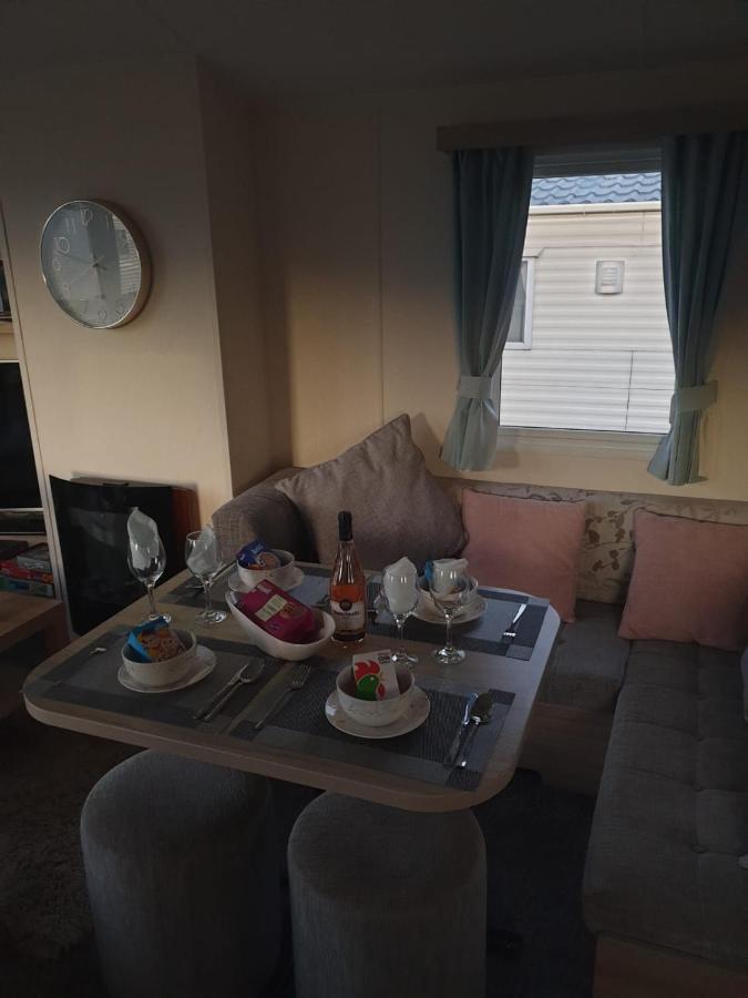 Tunstall View Caravan Holidays At Sand Le Mere Eksteriør billede